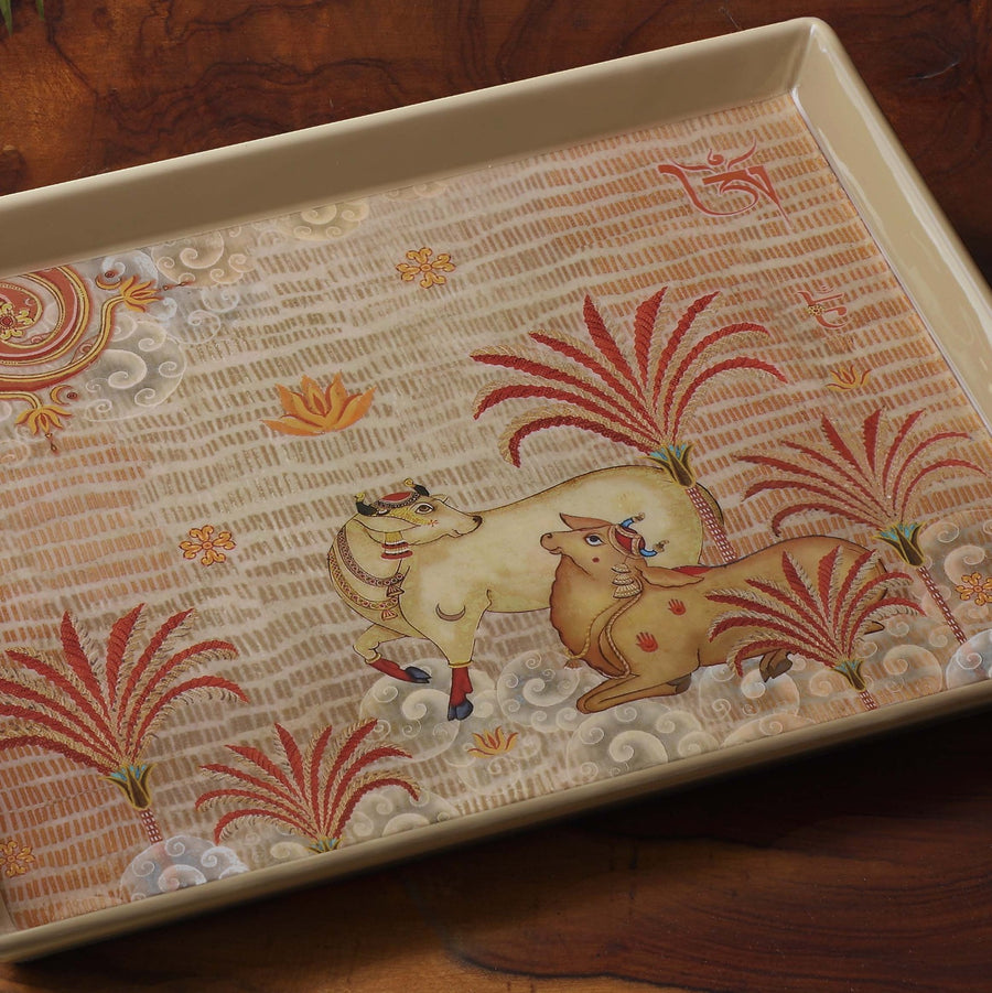 Pichwai Cow Enamel Tray - Beige Med