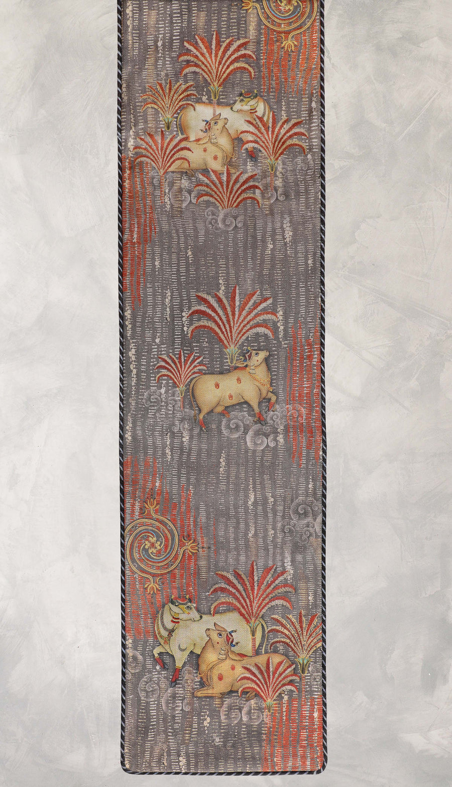 Tanjore Pichwai Table Runner - Grey